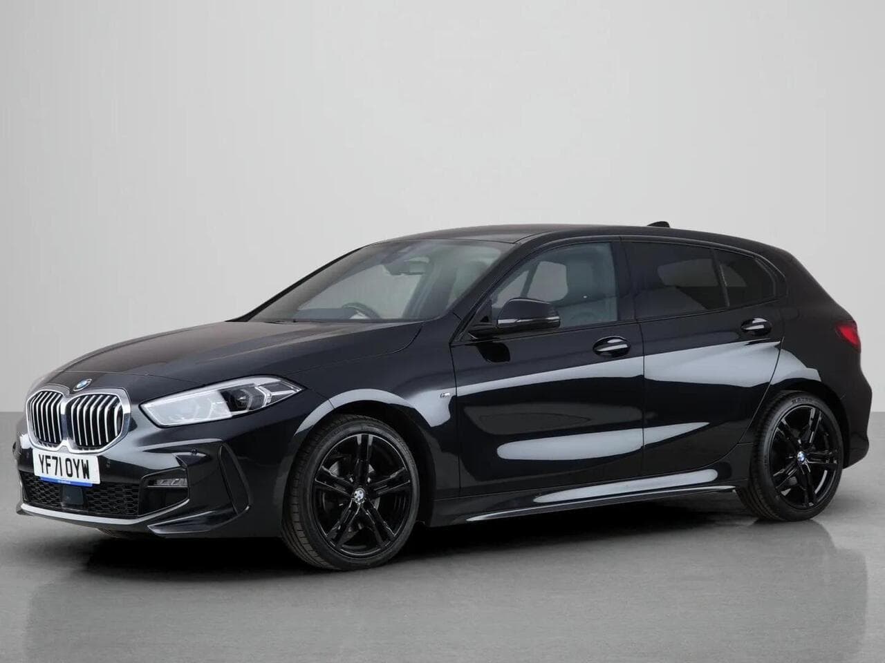 BMW 1 Series thumbnail Front Left