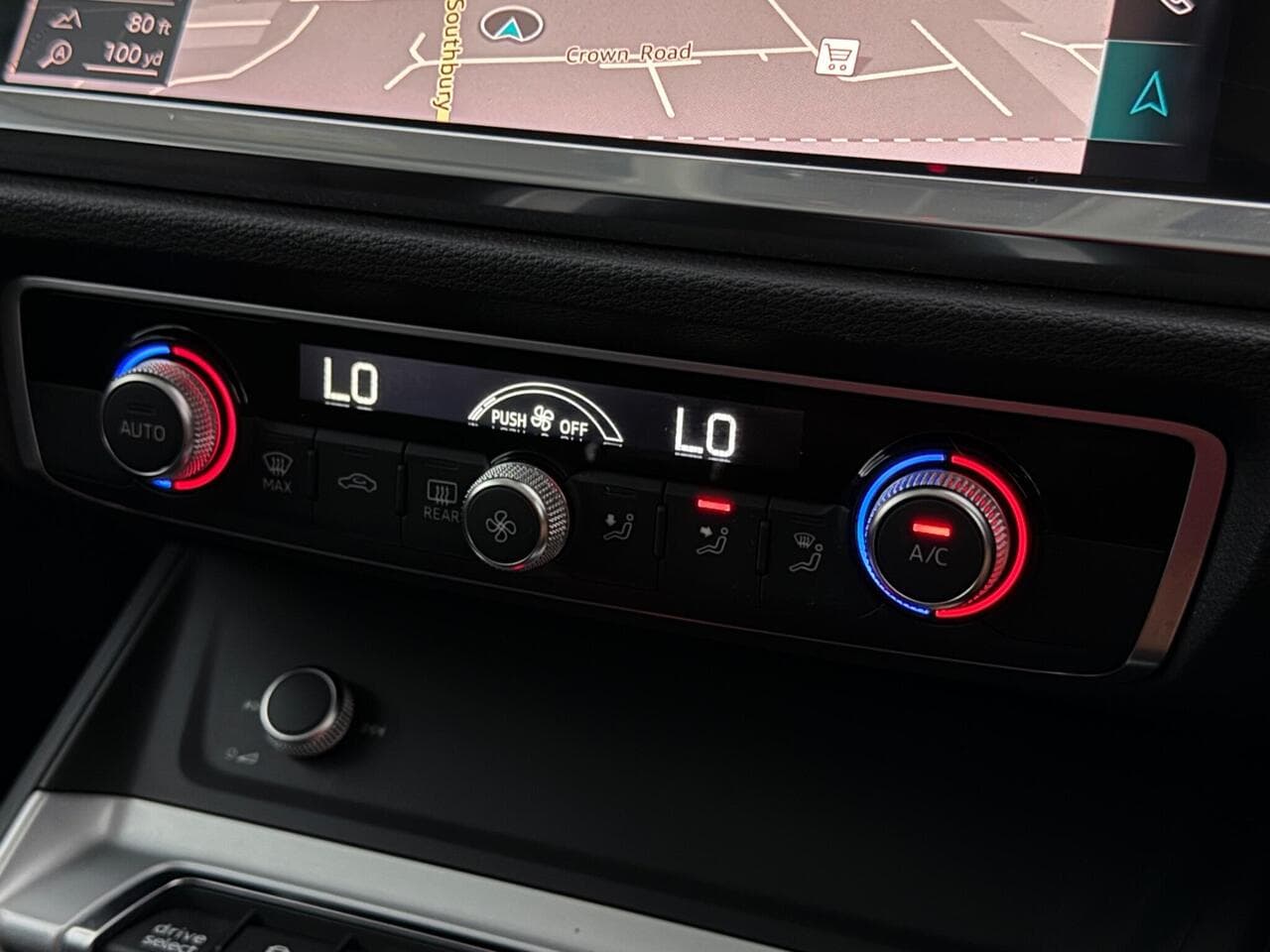 Audi Q3 thumbnail Infotainment System