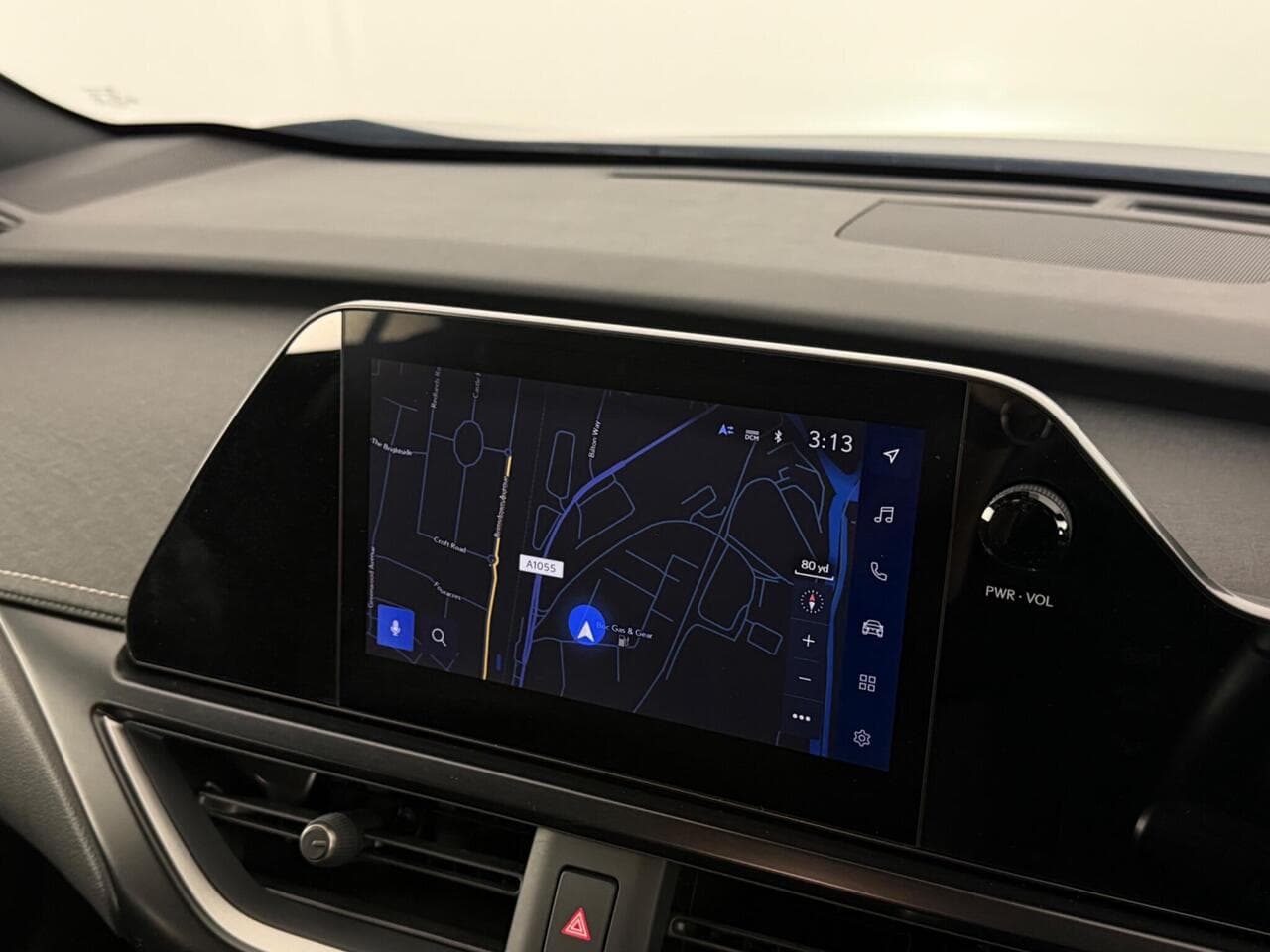 Lexus UX thumbnail Infotainment System