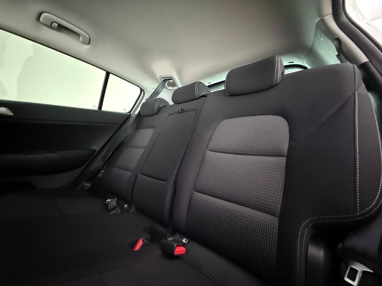 Kia Sportage thumbnail Seats Rear