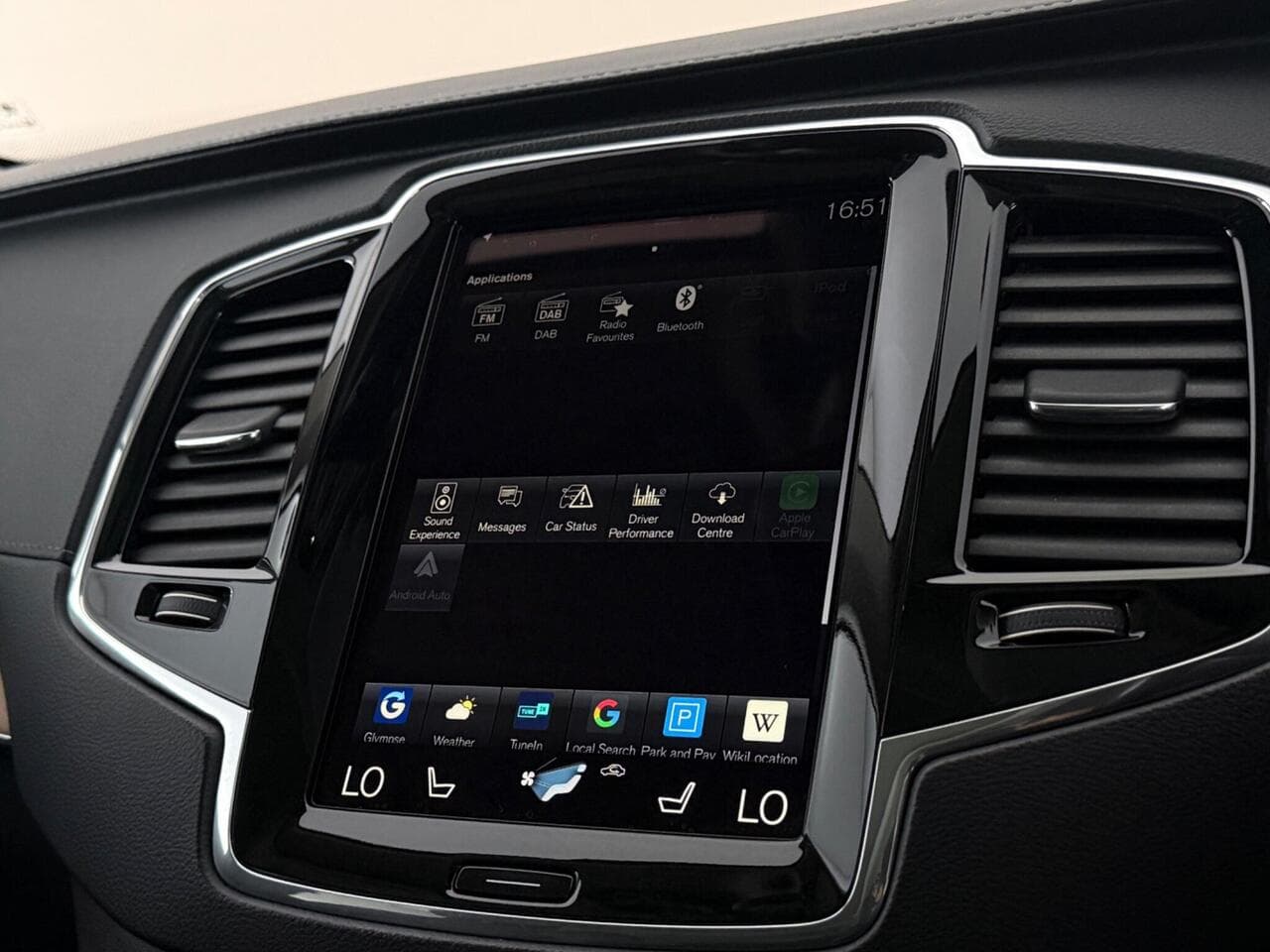Volvo XC90 thumbnail Infotainment System