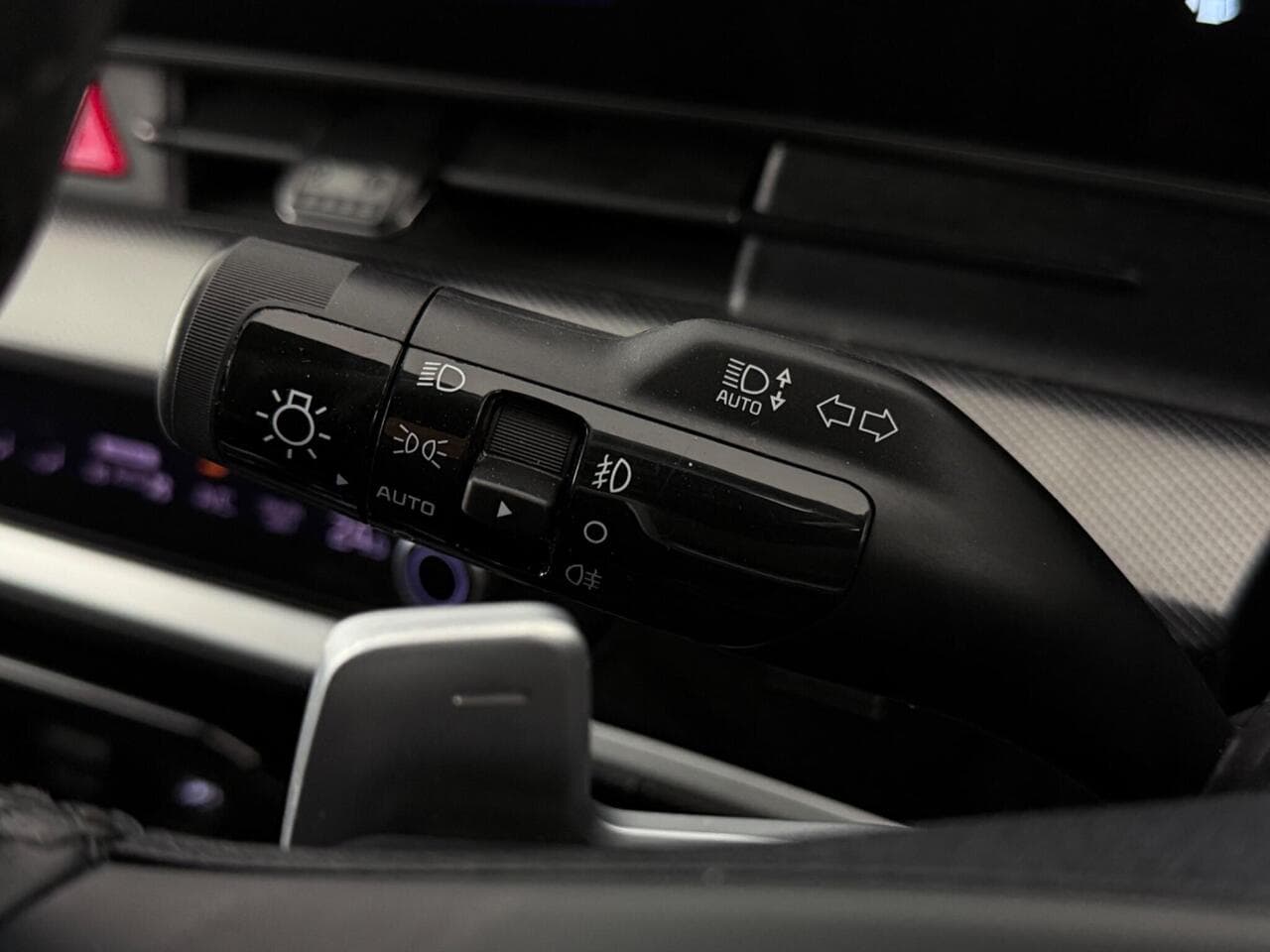 Kia Sportage thumbnail Misc Controls