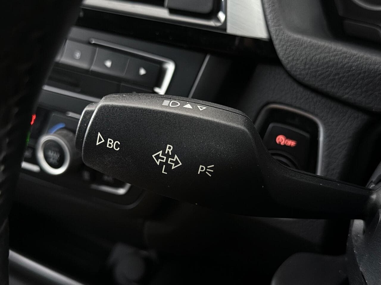 BMW 3 Series thumbnail Misc Controls