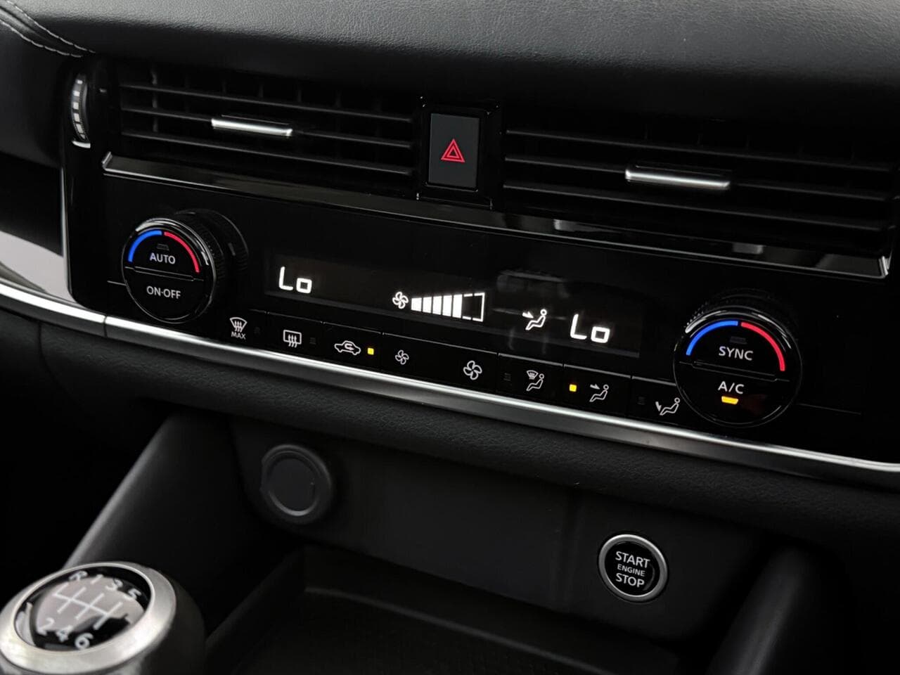 Nissan Qashqai thumbnail Infotainment System