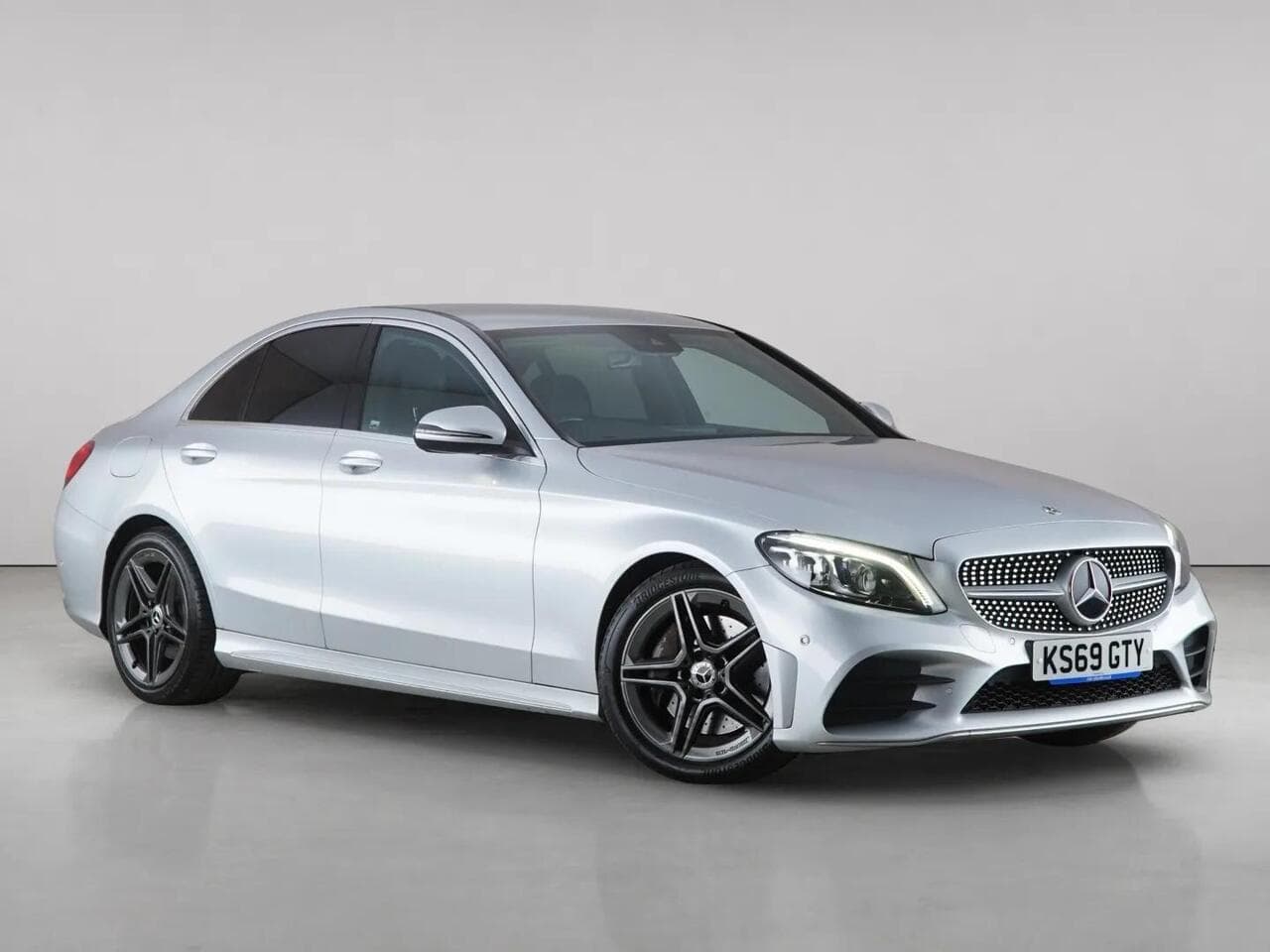 Mercedes-Benz C Class - Mercedes-Benz C Class 2.0 C300d AMG Line (Premium) Saloon 4dr Diesel G-Tronic+ Euro 6 (s/s) (245 ps)