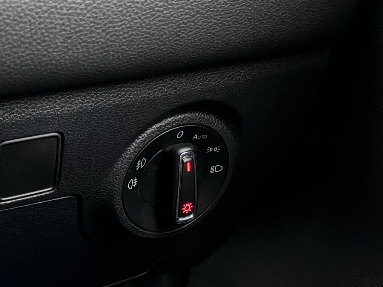 SEAT Arona thumbnail Misc Controls