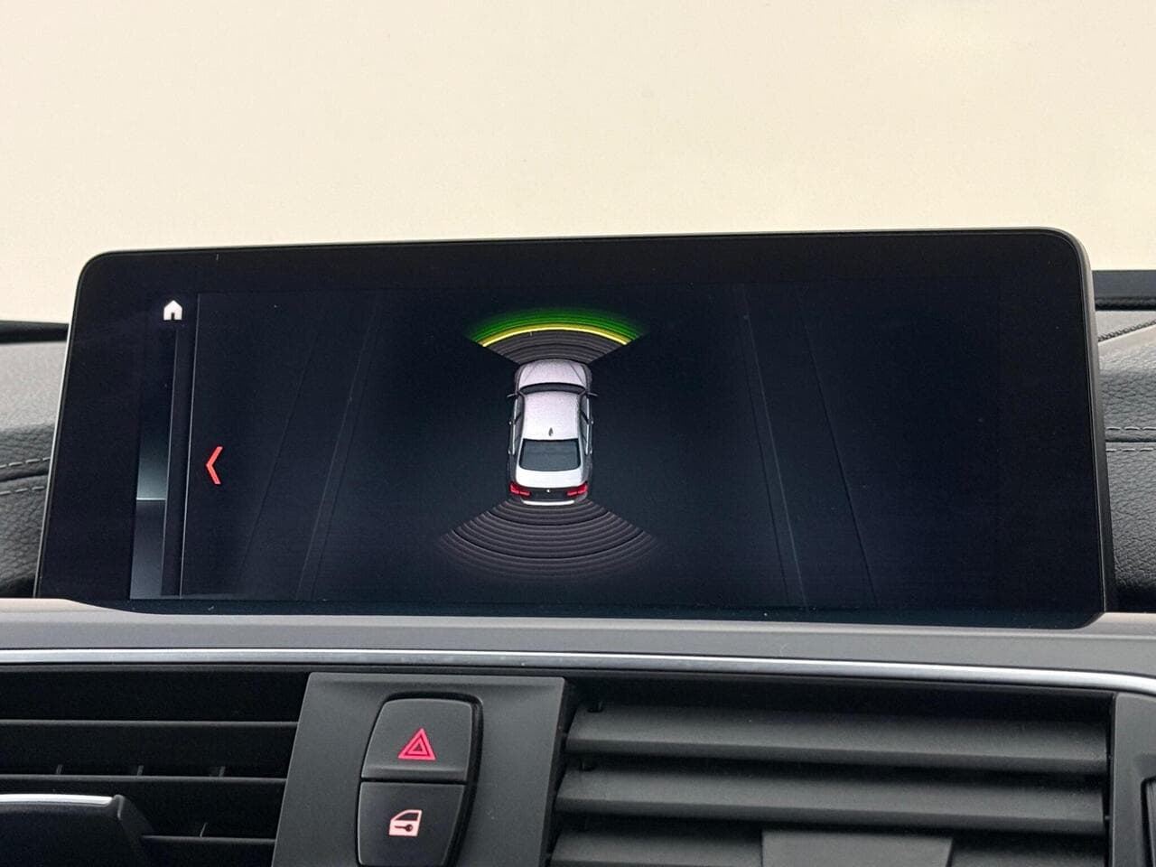BMW 3 Series thumbnail Infotainment System