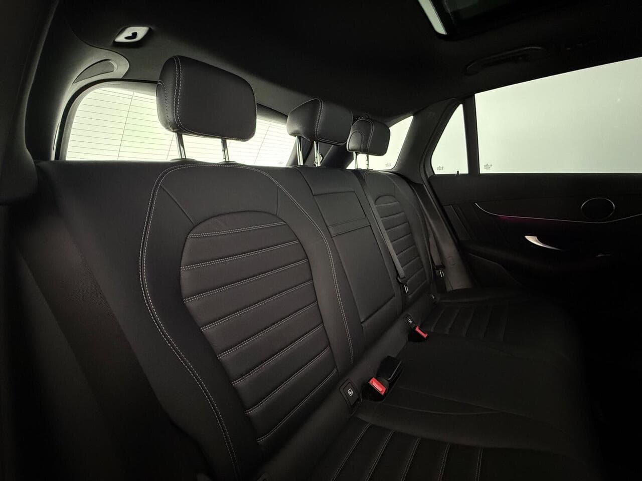 Mercedes-Benz GLC thumbnail Seats Rear