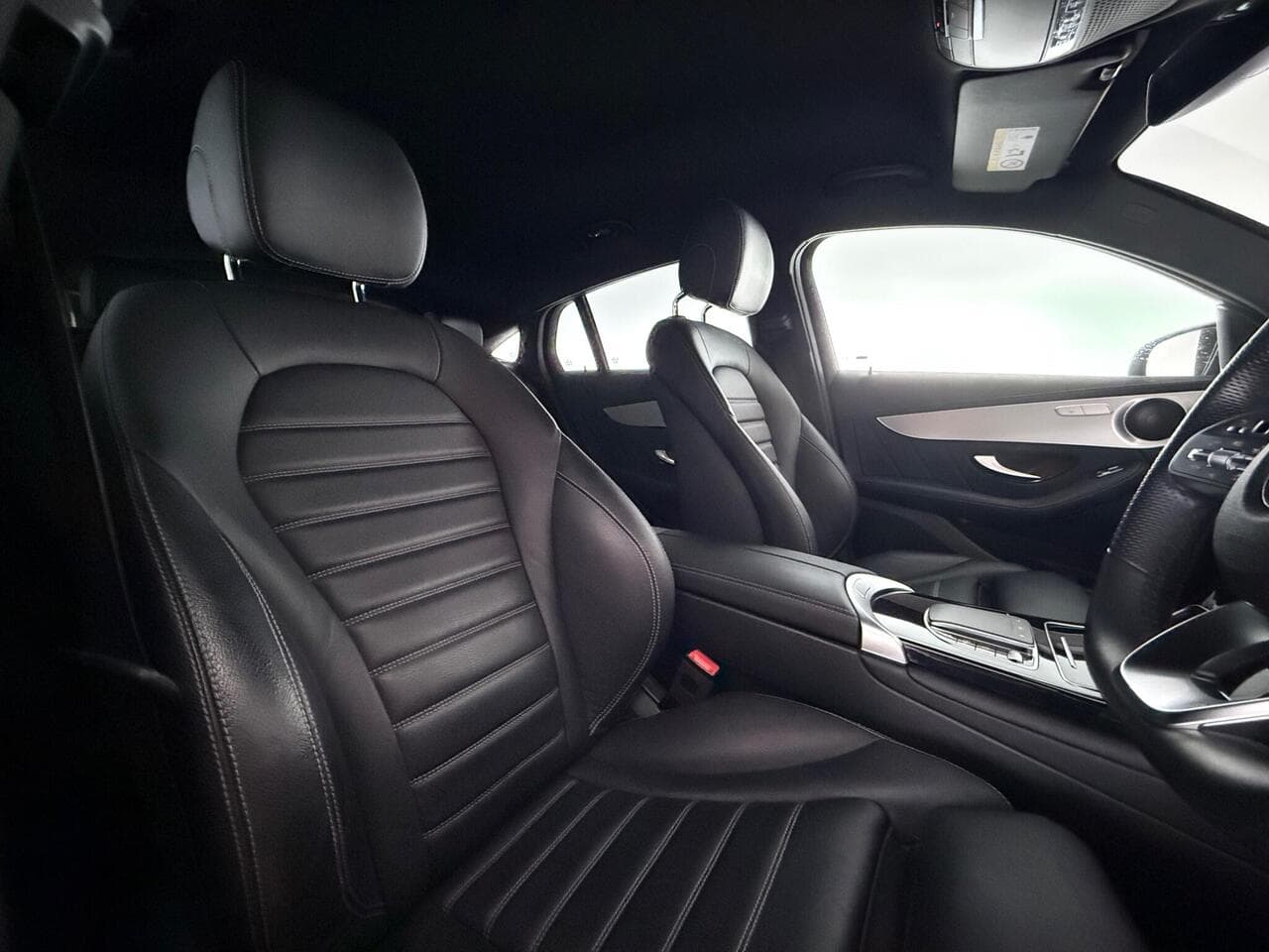 Mercedes-Benz GLC thumbnail Seat Driver