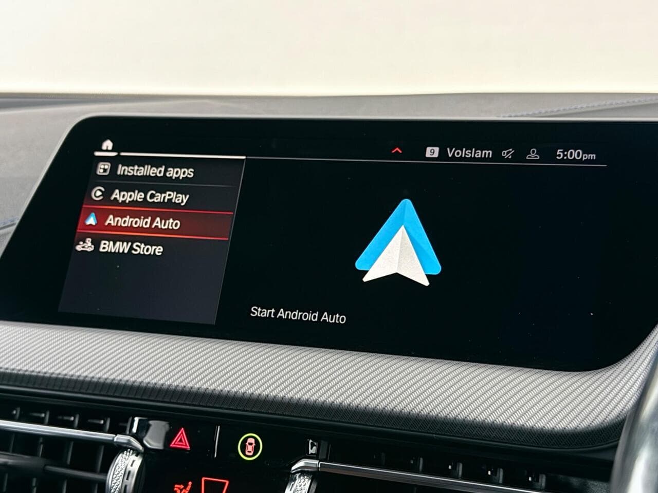 BMW 1 Series thumbnail Infotainment System