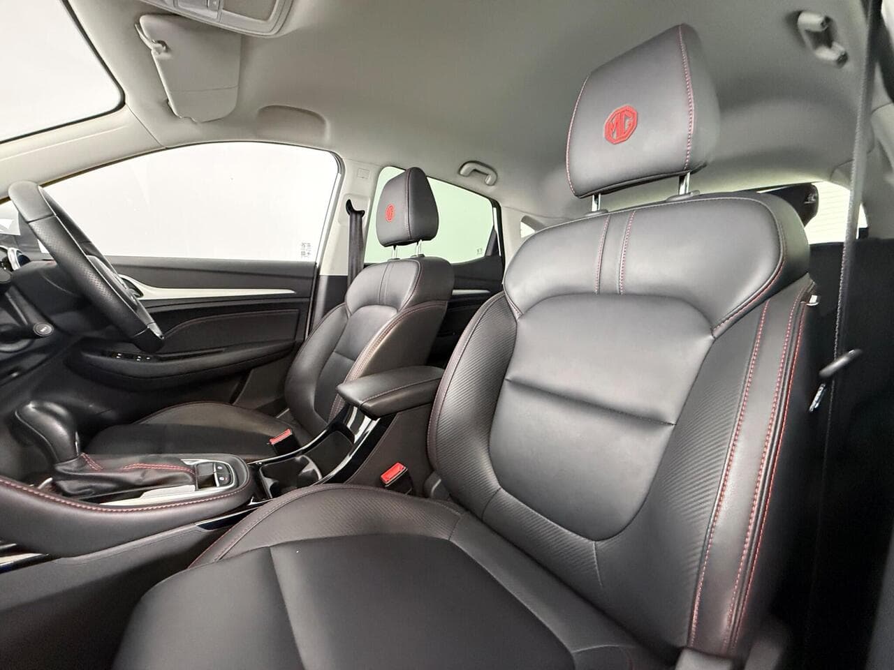 MG MG ZS thumbnail Seat Front Passenger