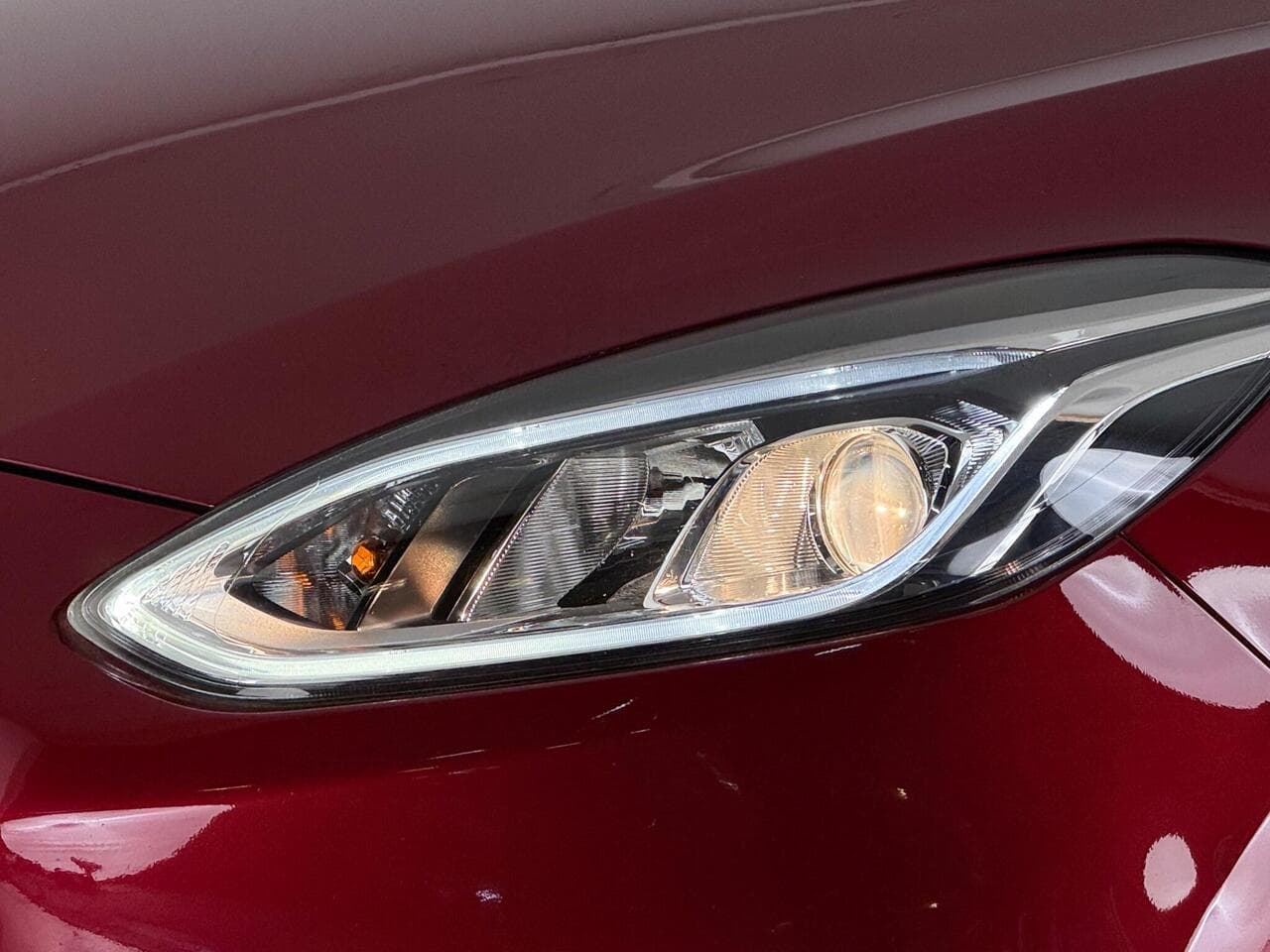 Ford Fiesta thumbnail Lights Front