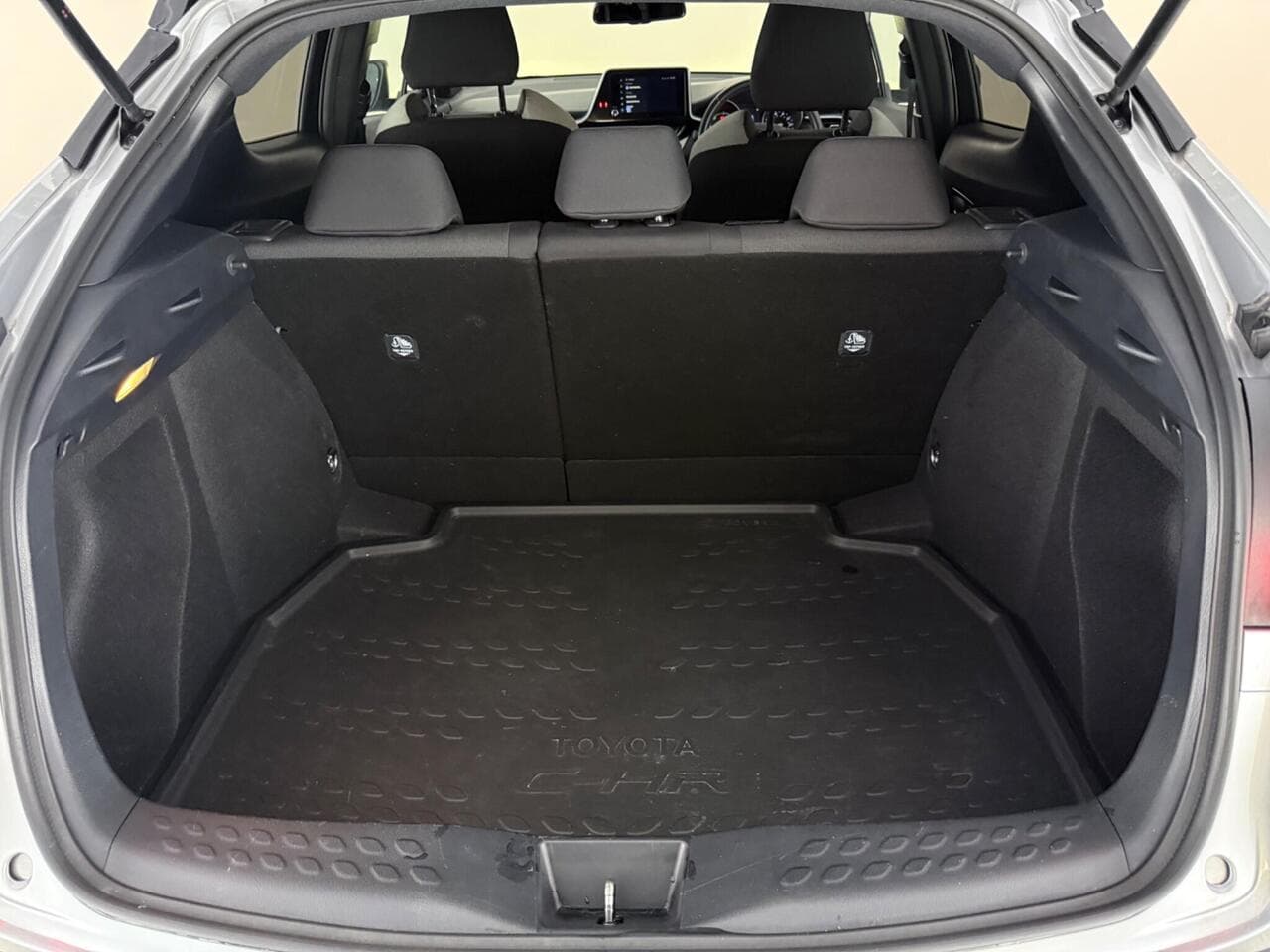Toyota C-HR thumbnail Boot