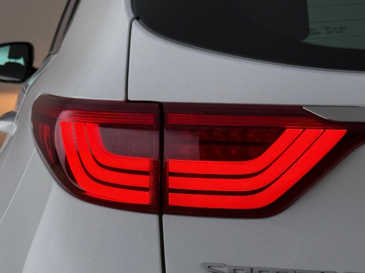 Kia Sportage thumbnail Lights Rear