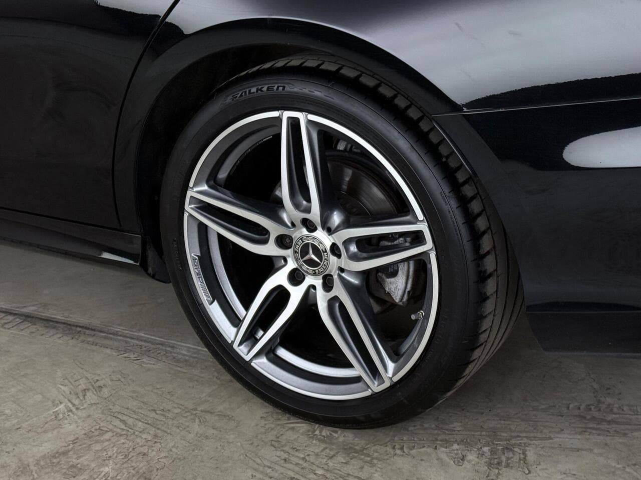 Mercedes-Benz E Class thumbnail Wheel