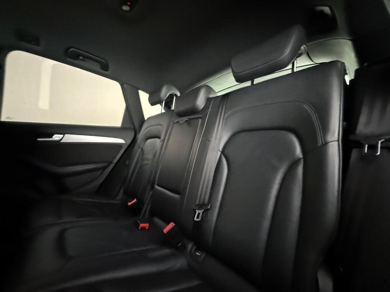 Audi Q5 thumbnail Seats Rear