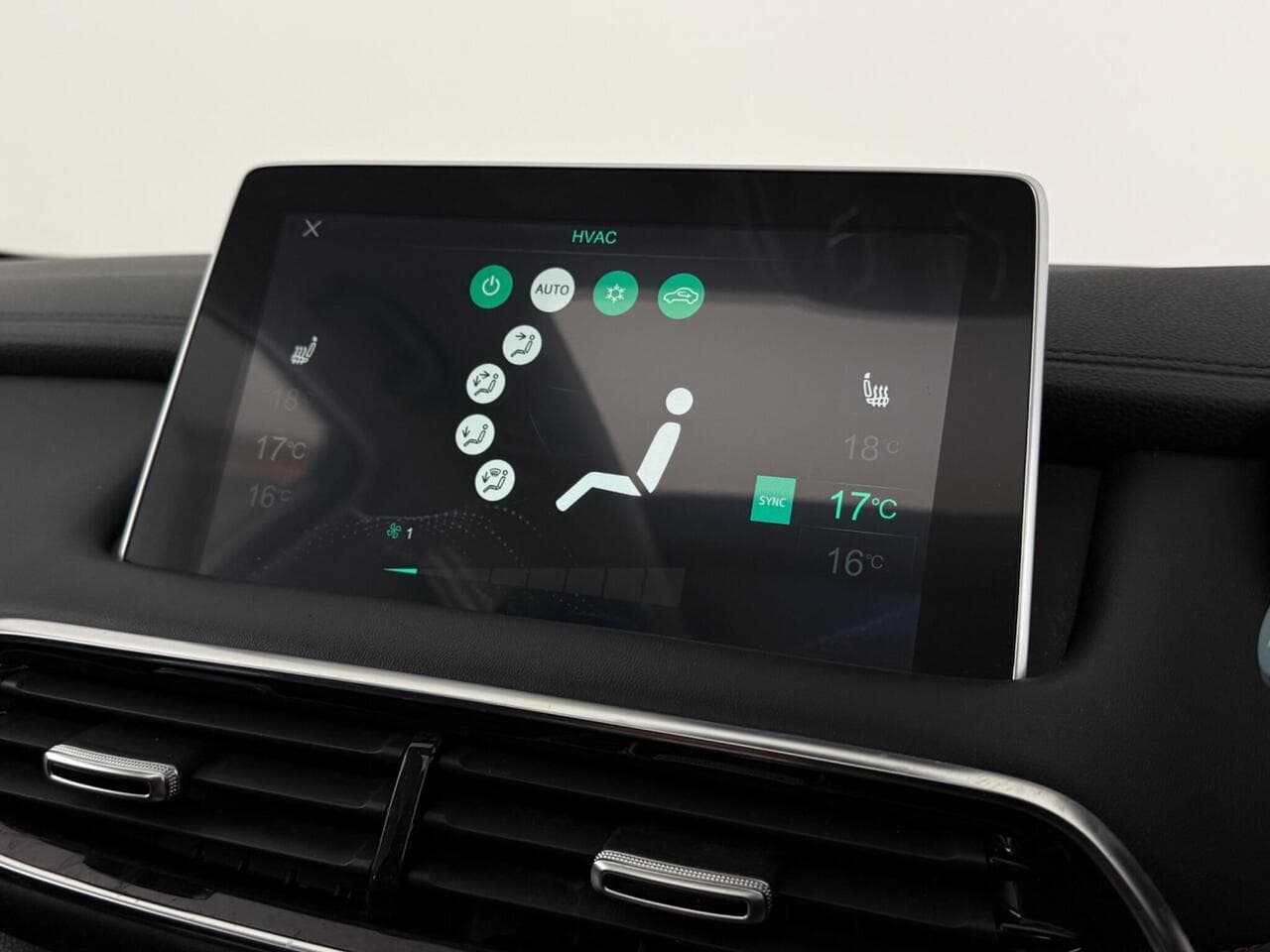 MG MG HS thumbnail Infotainment System