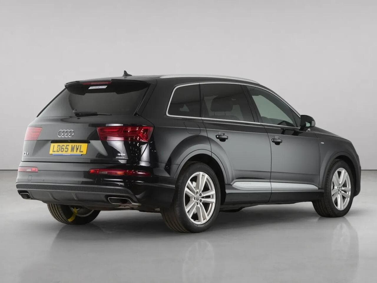 Audi Q7 thumbnail Rear Right