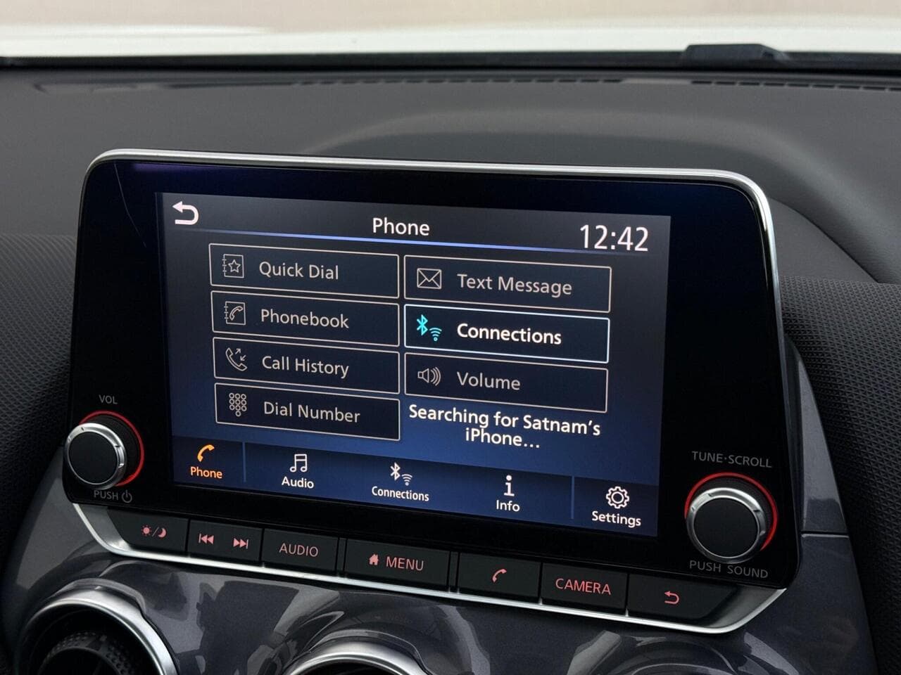 Nissan Juke thumbnail Infotainment System
