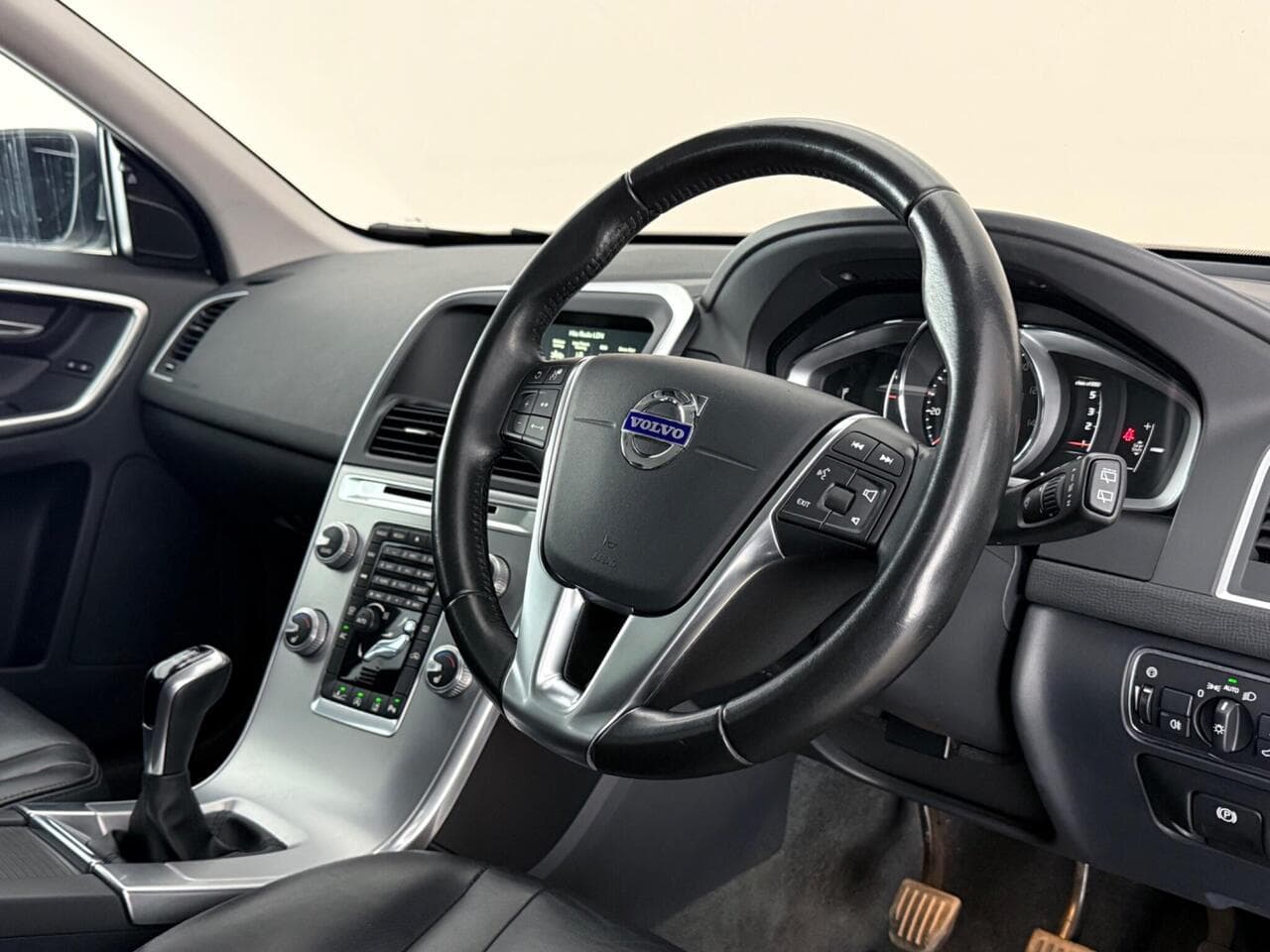 Volvo XC60 thumbnail Interior Front