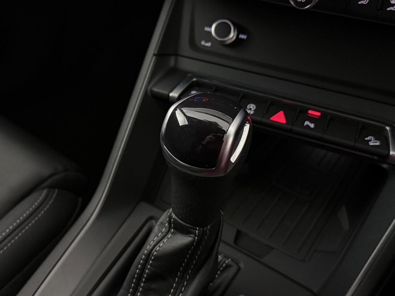 Audi Q3 thumbnail Misc Controls
