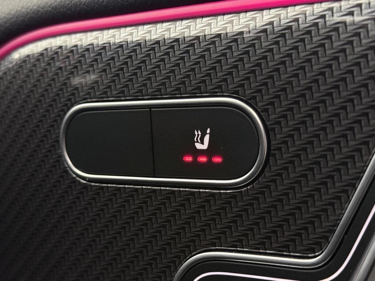 Mercedes-Benz GLB thumbnail Misc Controls