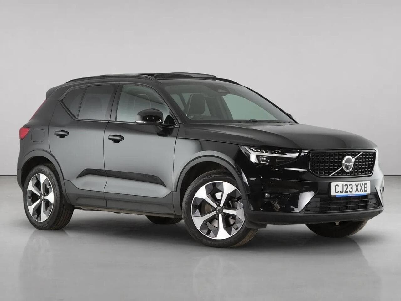 Volvo XC40 - Volvo XC40 2.0 B4 MHEV Ultimate SUV 5dr Petrol Hybrid DCT Auto Euro 6 (s/s) (197 ps)