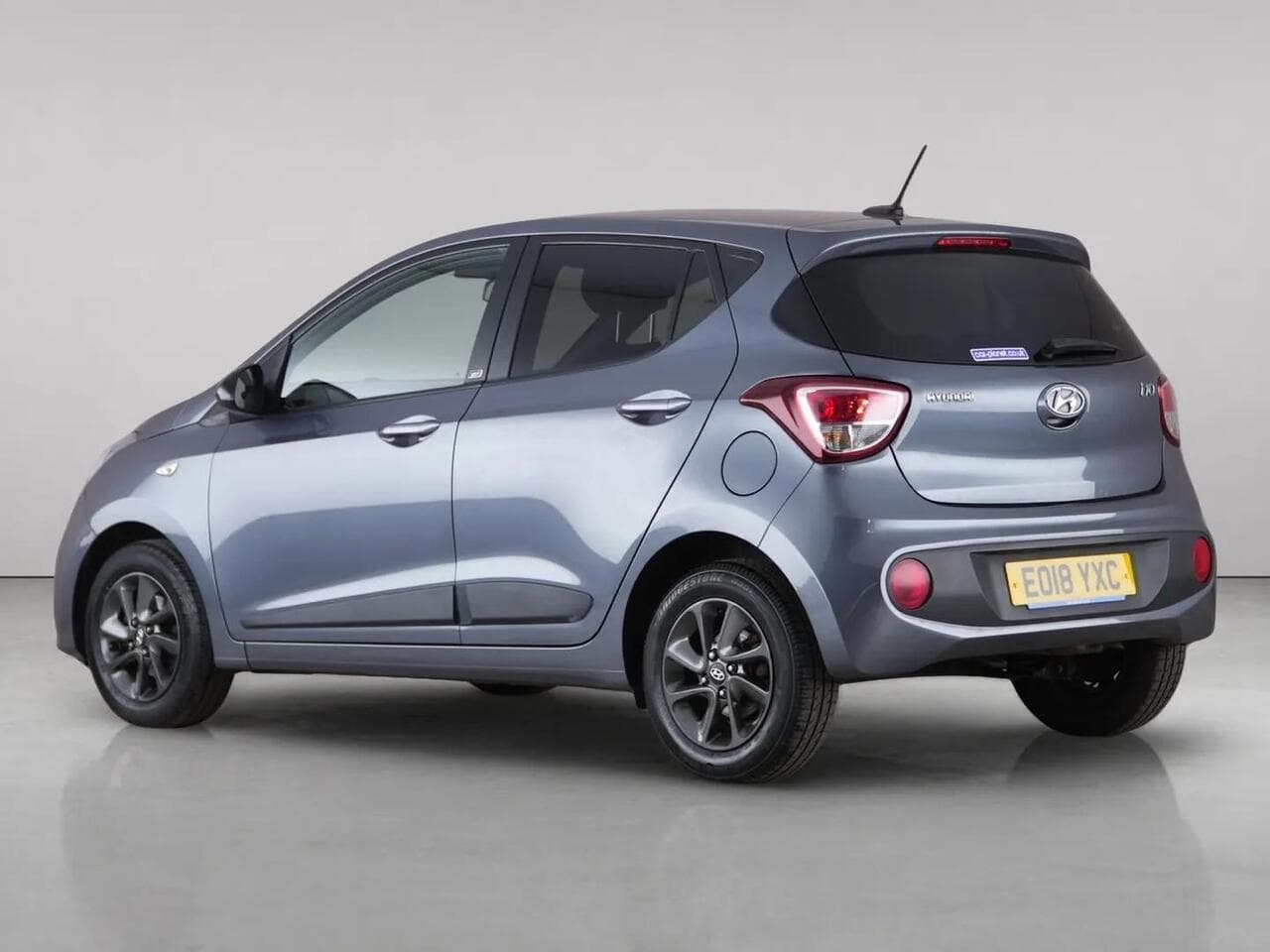 Hyundai i10 thumbnail Rear Left