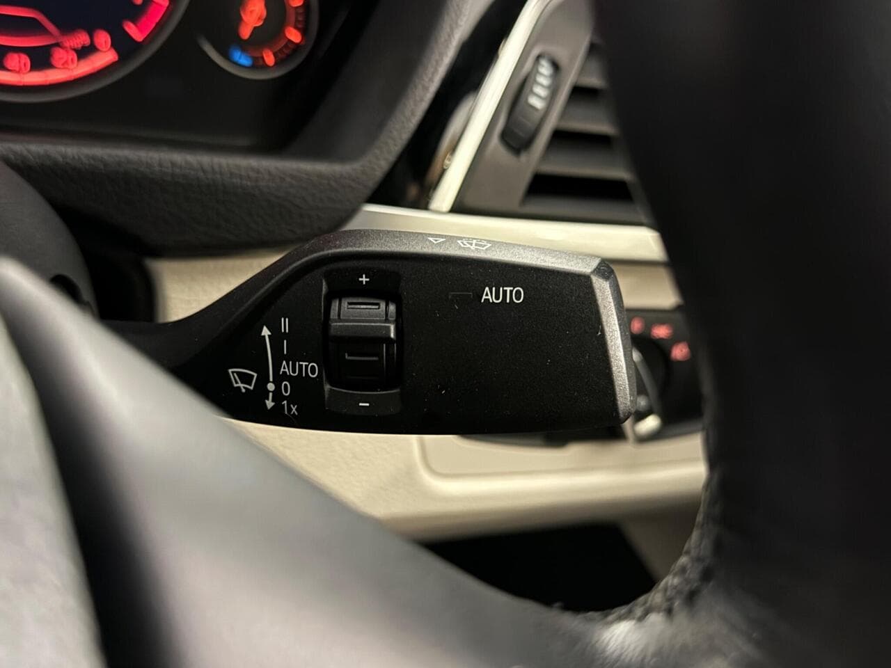 BMW 4 Series Gran Coupe thumbnail Misc Controls