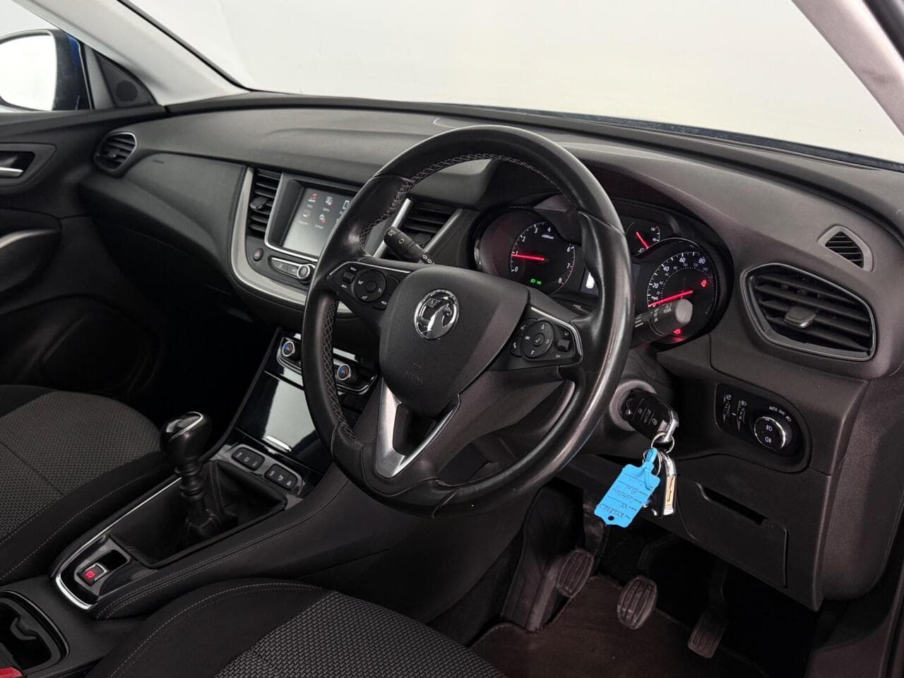 Vauxhall Grandland X thumbnail Interior Front