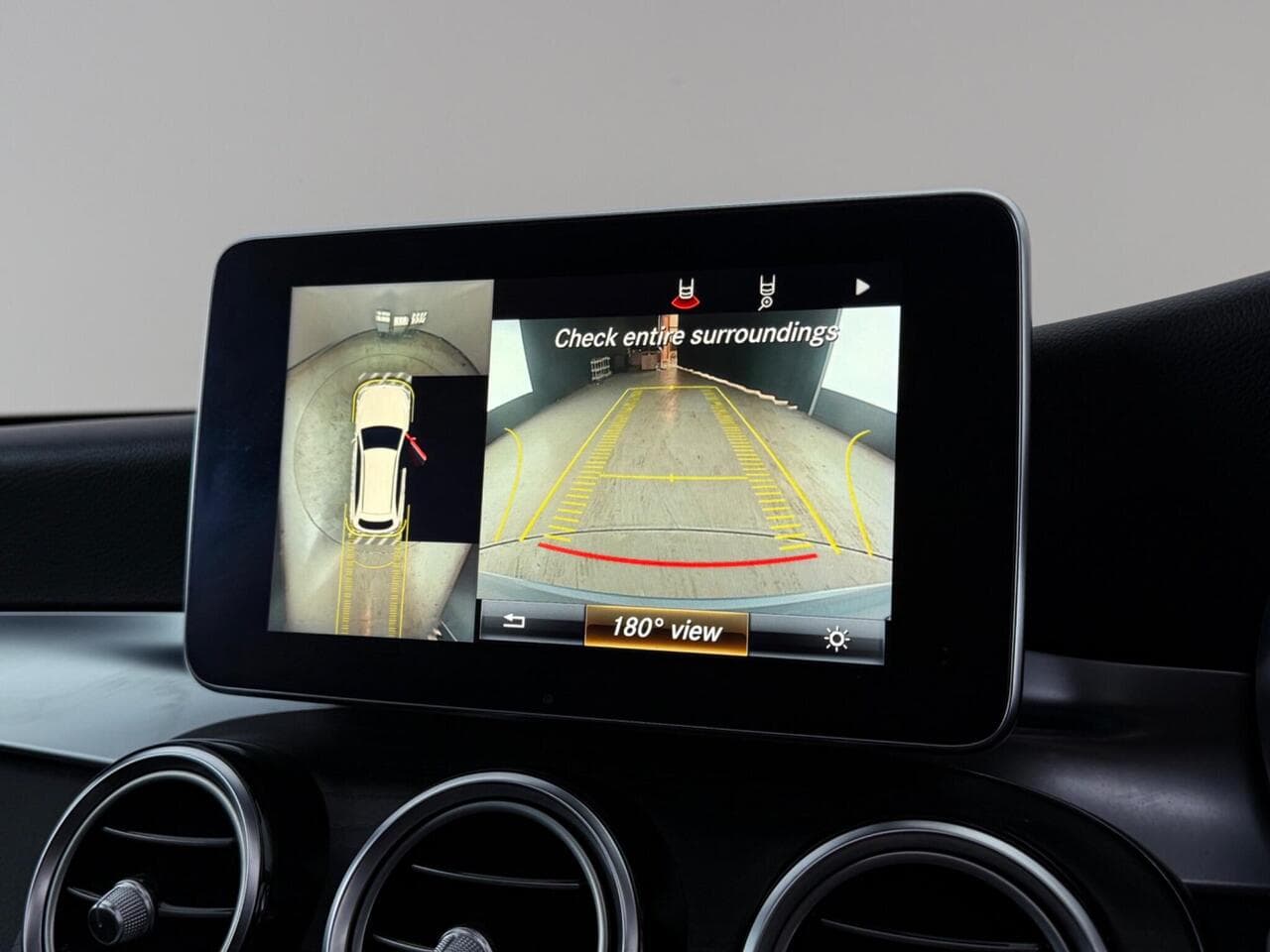 Mercedes-Benz GLC thumbnail Infotainment System