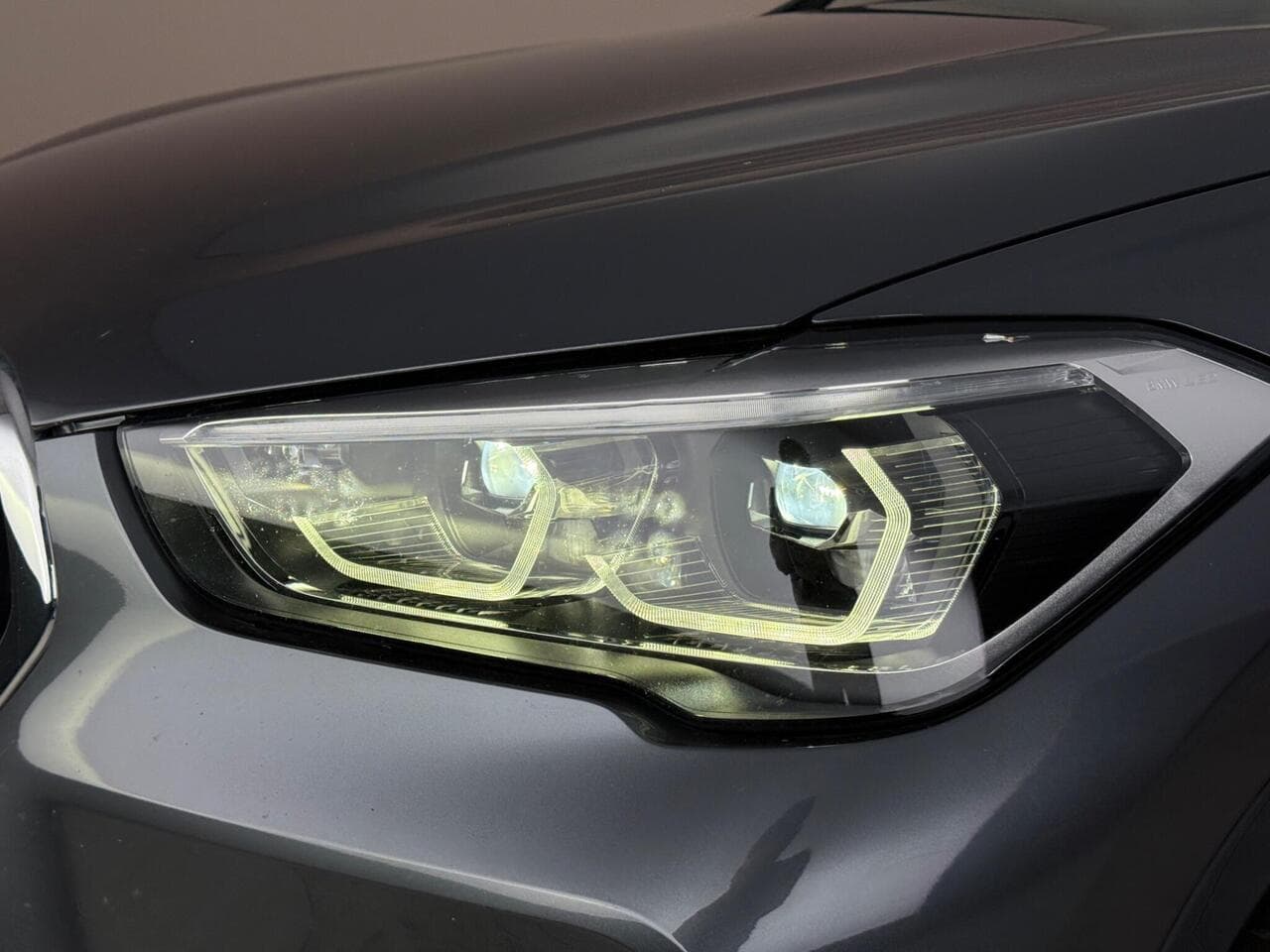 BMW X1 thumbnail Lights Front