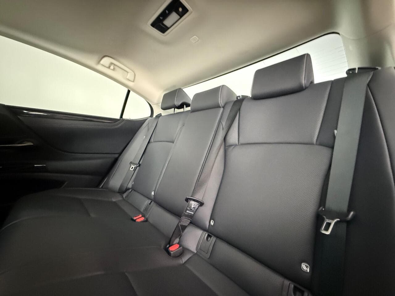 Lexus ES thumbnail Seats Rear