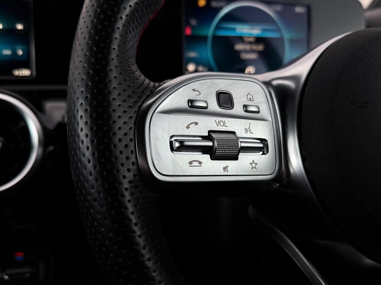 Mercedes-Benz A Class thumbnail Misc Controls