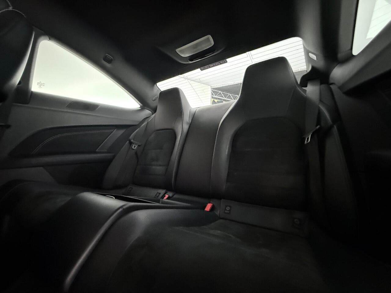 Mercedes-Benz C Class thumbnail Seats Rear