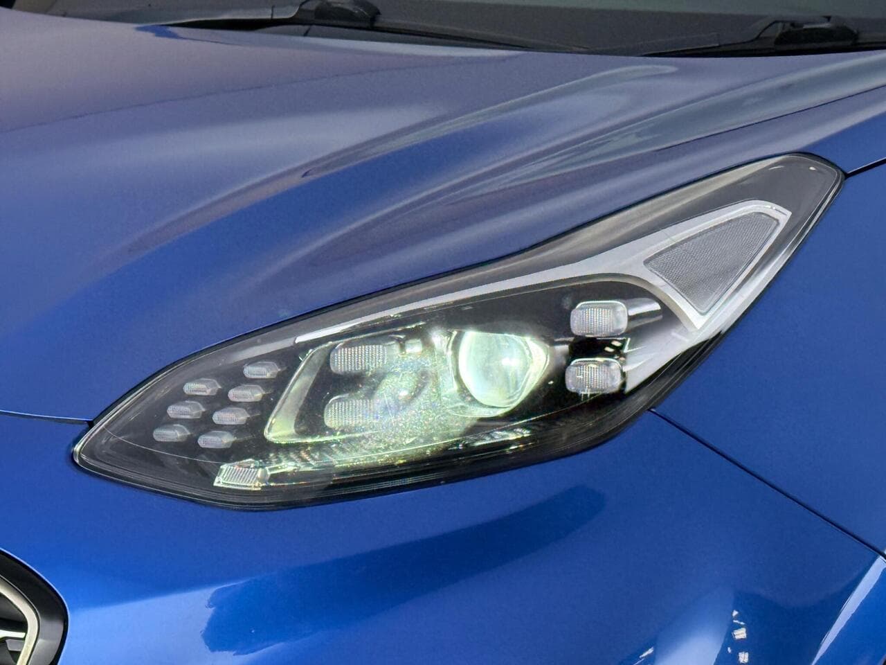 Kia Sportage thumbnail Lights Front