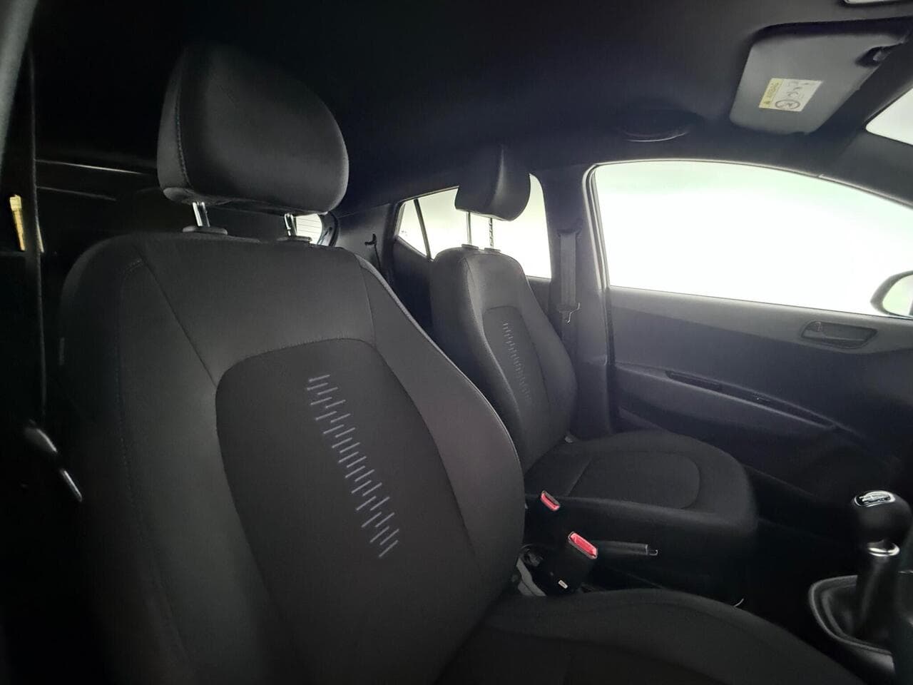 Hyundai i10 thumbnail Seat Driver