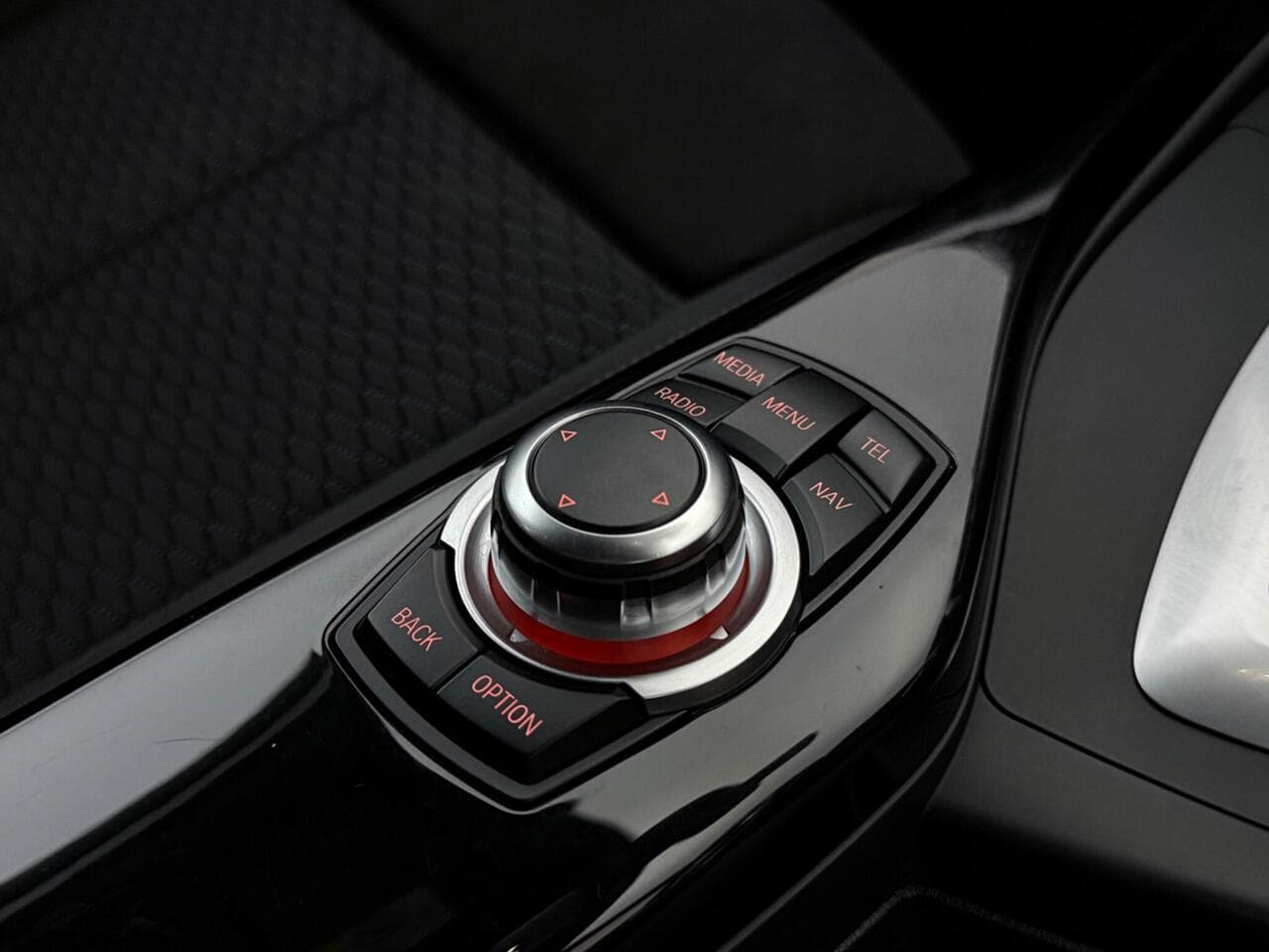 BMW 1 Series thumbnail Misc Controls