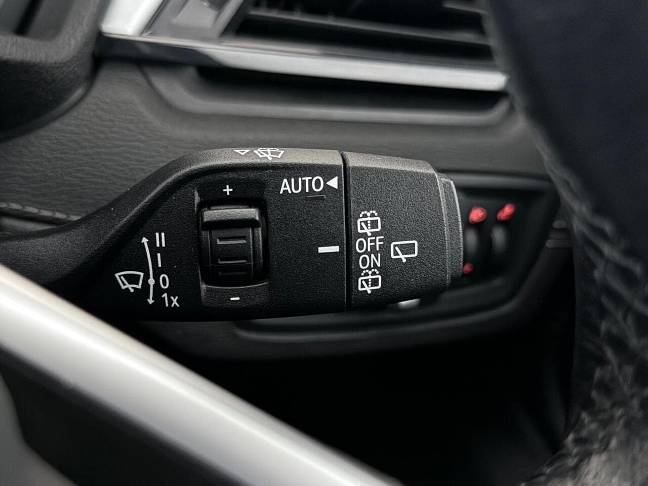 BMW X2 thumbnail Misc Controls