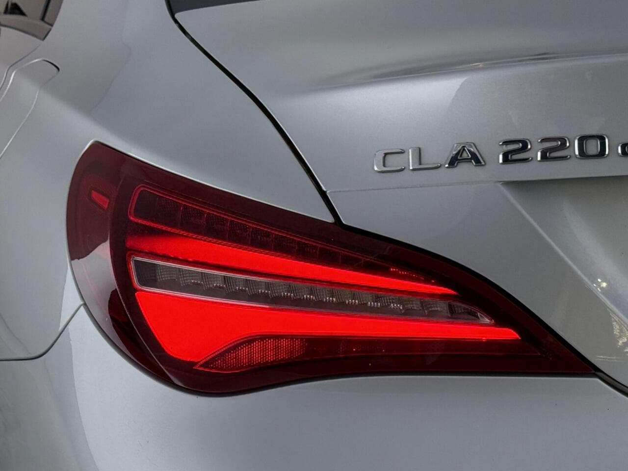 Mercedes-Benz CLA thumbnail Lights Rear