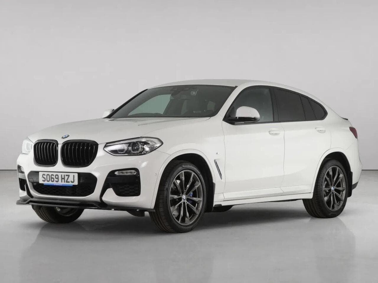 BMW X4 thumbnail Front Left