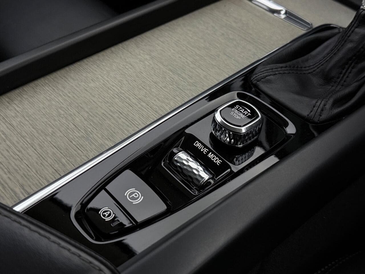 Volvo XC60 thumbnail Misc Controls