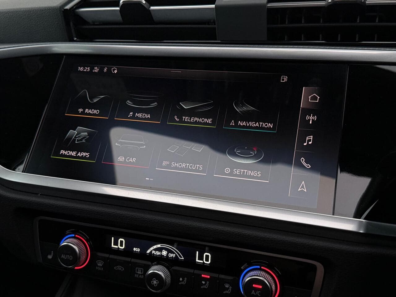 Audi Q3 thumbnail Infotainment System
