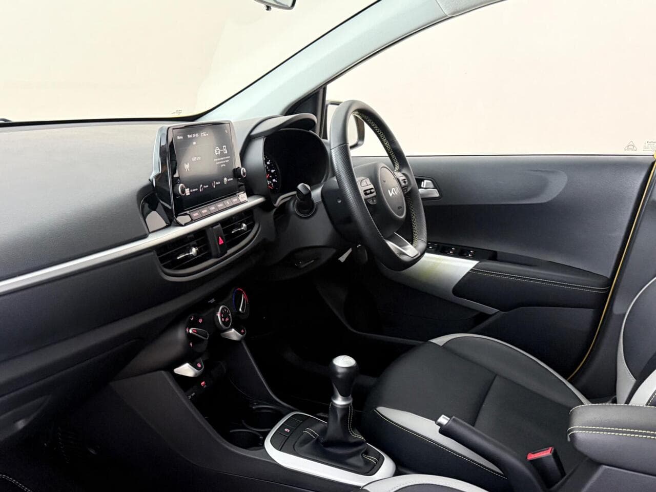 Kia Picanto thumbnail Interior Front