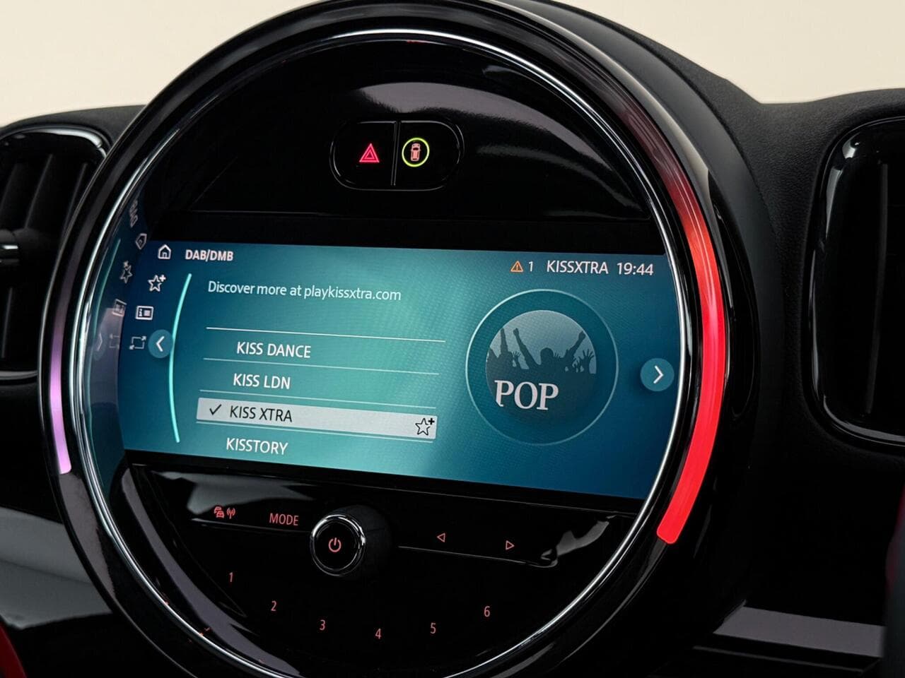 MINI Countryman thumbnail Infotainment System