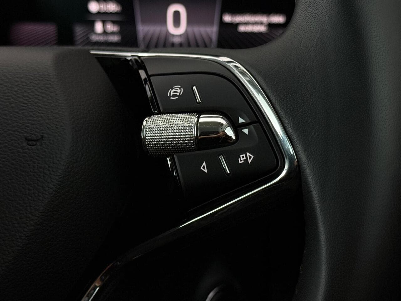 Skoda Karoq thumbnail Misc Controls