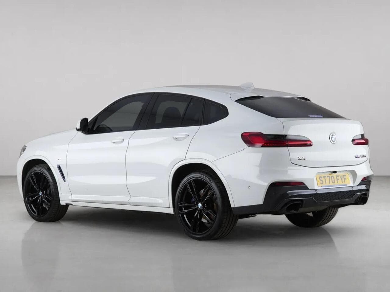 BMW X4 thumbnail Rear Left