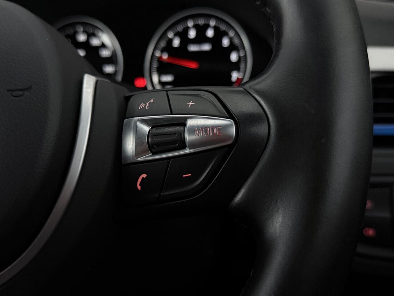 BMW X1 thumbnail Misc Controls