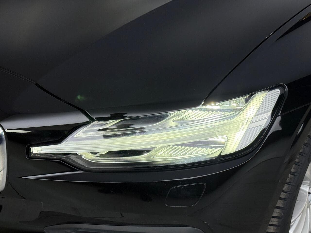 Volvo V60 thumbnail Lights Front