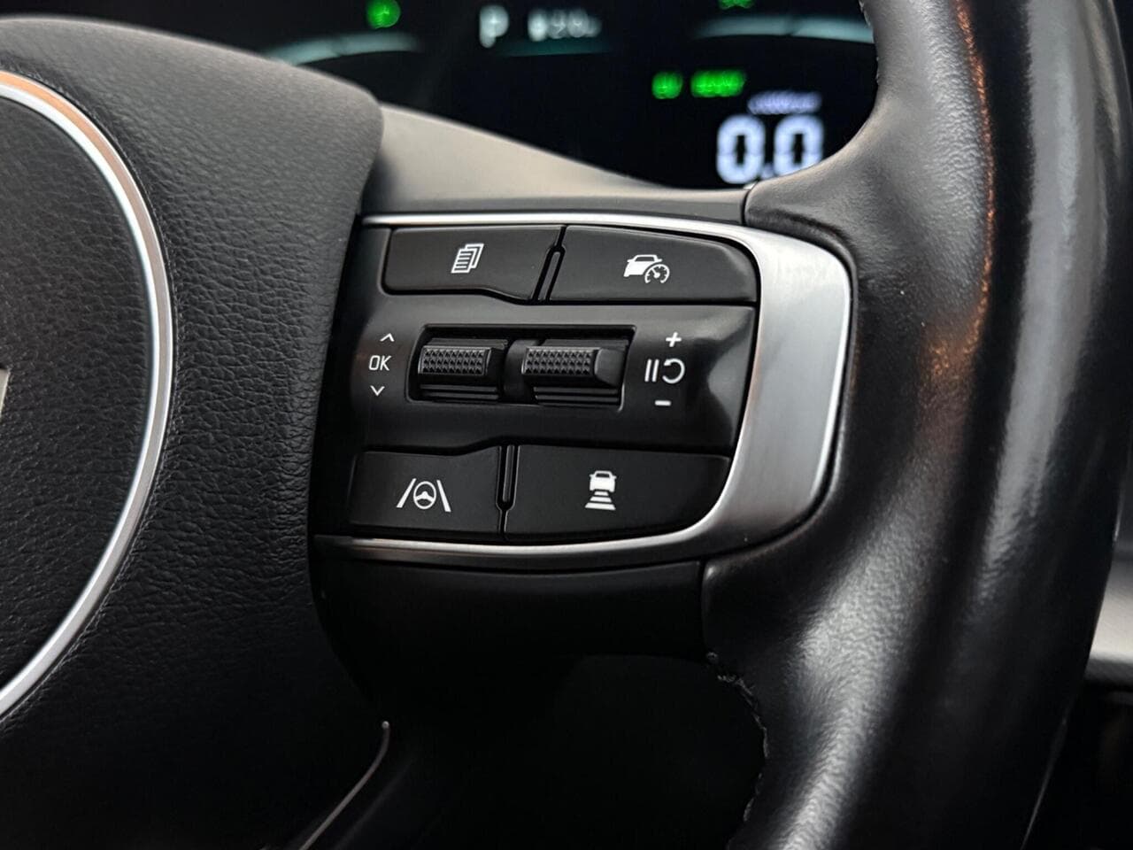 Kia Sportage thumbnail Misc Controls